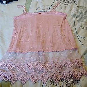 Tank top with lace bottom